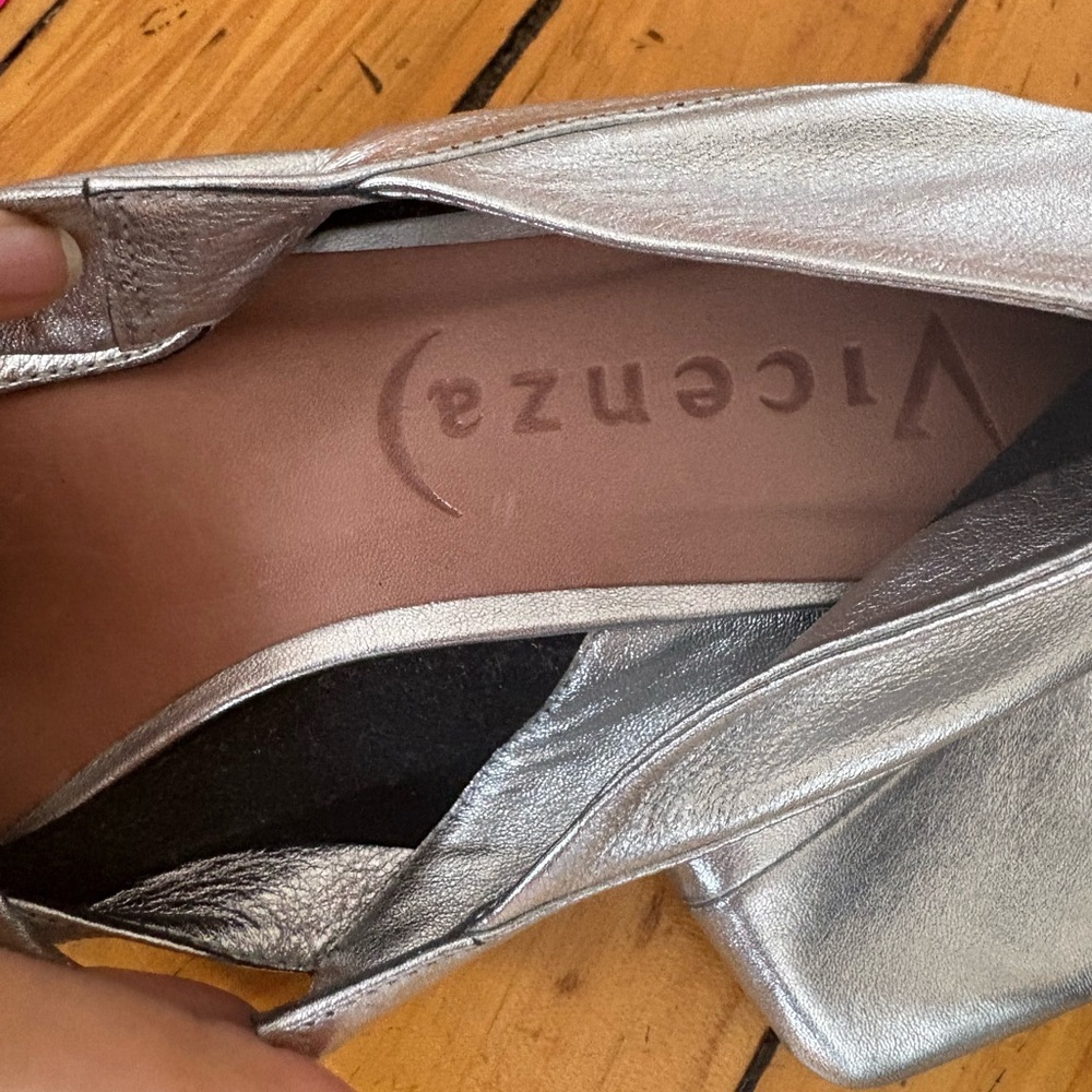 Silver Bow Ballet Flats - Picture 5 of 5